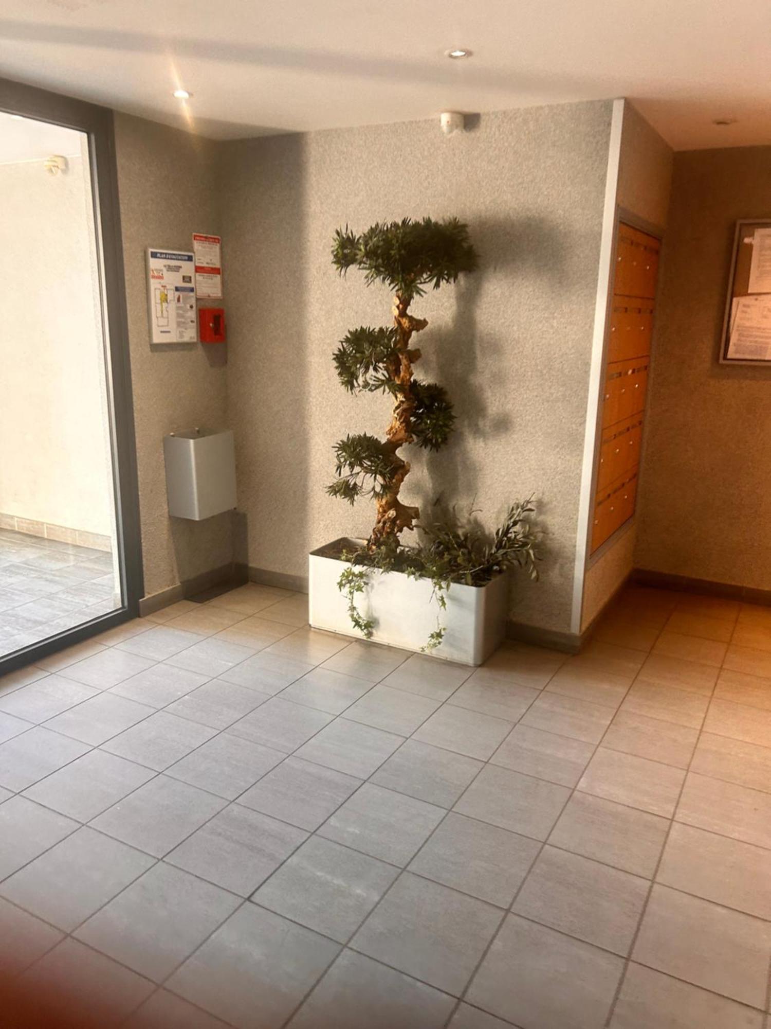 Chambre Prive Classe Villeurbanne Exterior photo